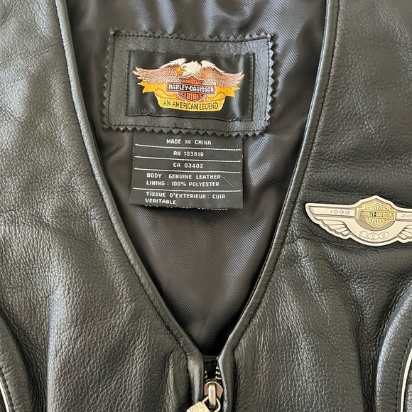 Harley Davison leather vest. Size small. - Picture 3 of 5